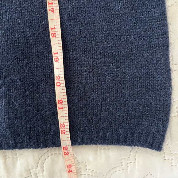 Old Navy Loose Crew-Neck Wool-Blend Heart Graphic Cropped Sweater Size L - Picture 8 of 16